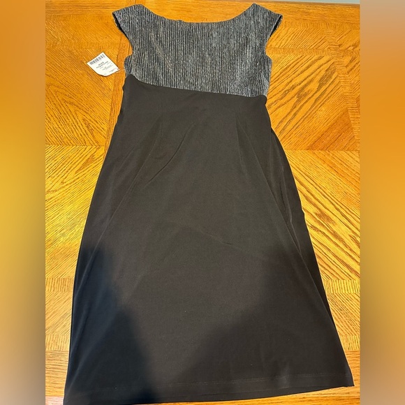 Connected Apparel dress size 8P (new with tag) - Picture 2 of 5